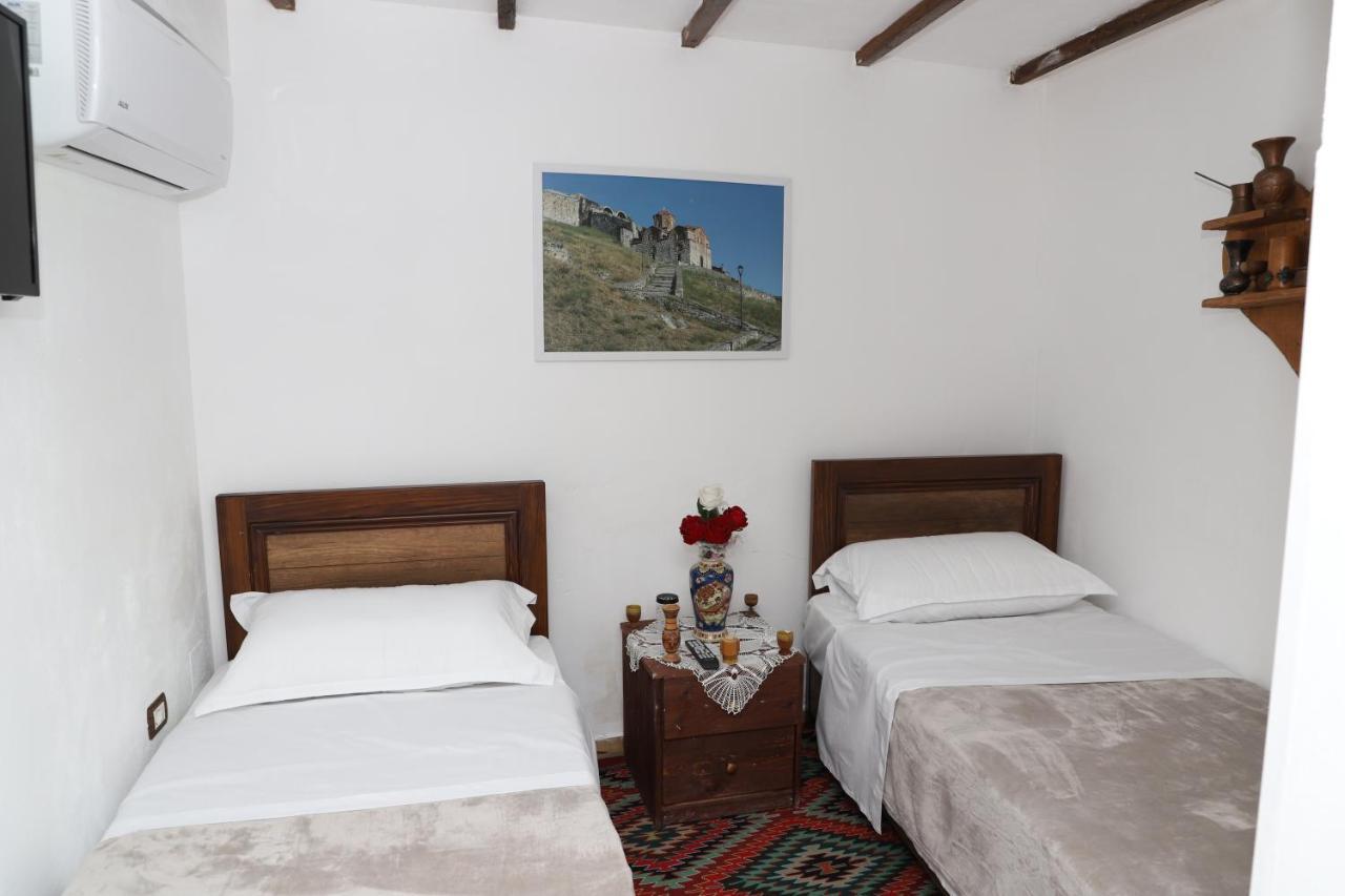 Guest House Maria - Berat Castle Экстерьер фото