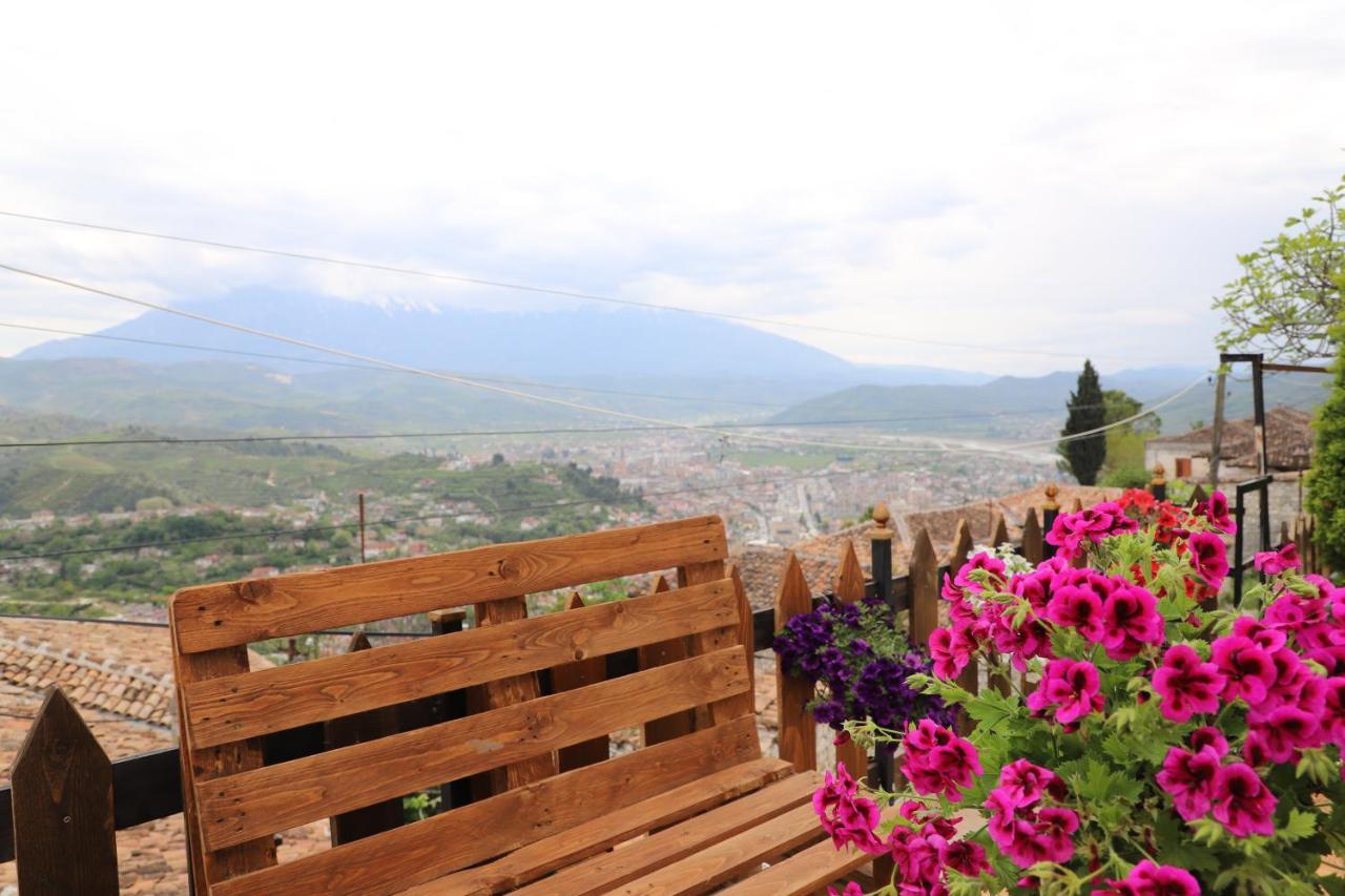 Guest House Maria - Berat Castle Экстерьер фото