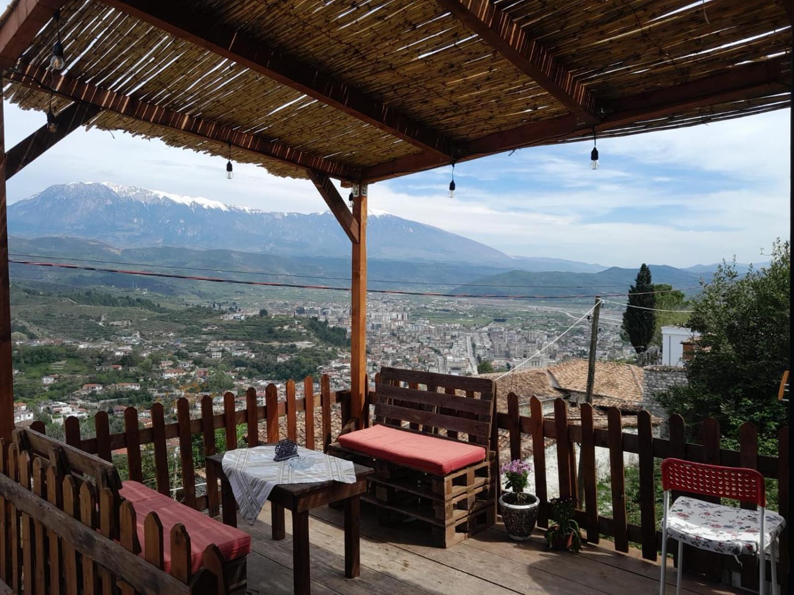 Guest House Maria - Berat Castle Экстерьер фото